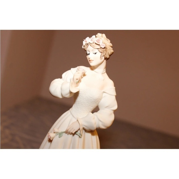 Giuseppe Armani April Roses 1570F Figurine Brand New Vintage - Picture 5 of 6